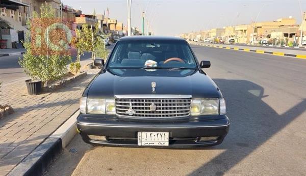 تويوتا كراون 2000 للبيع في العراق - البصرة